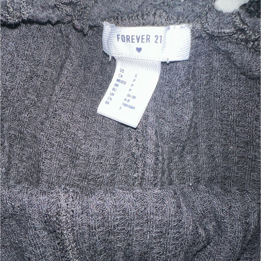 Ruffled shorts - Picture 3 of 3